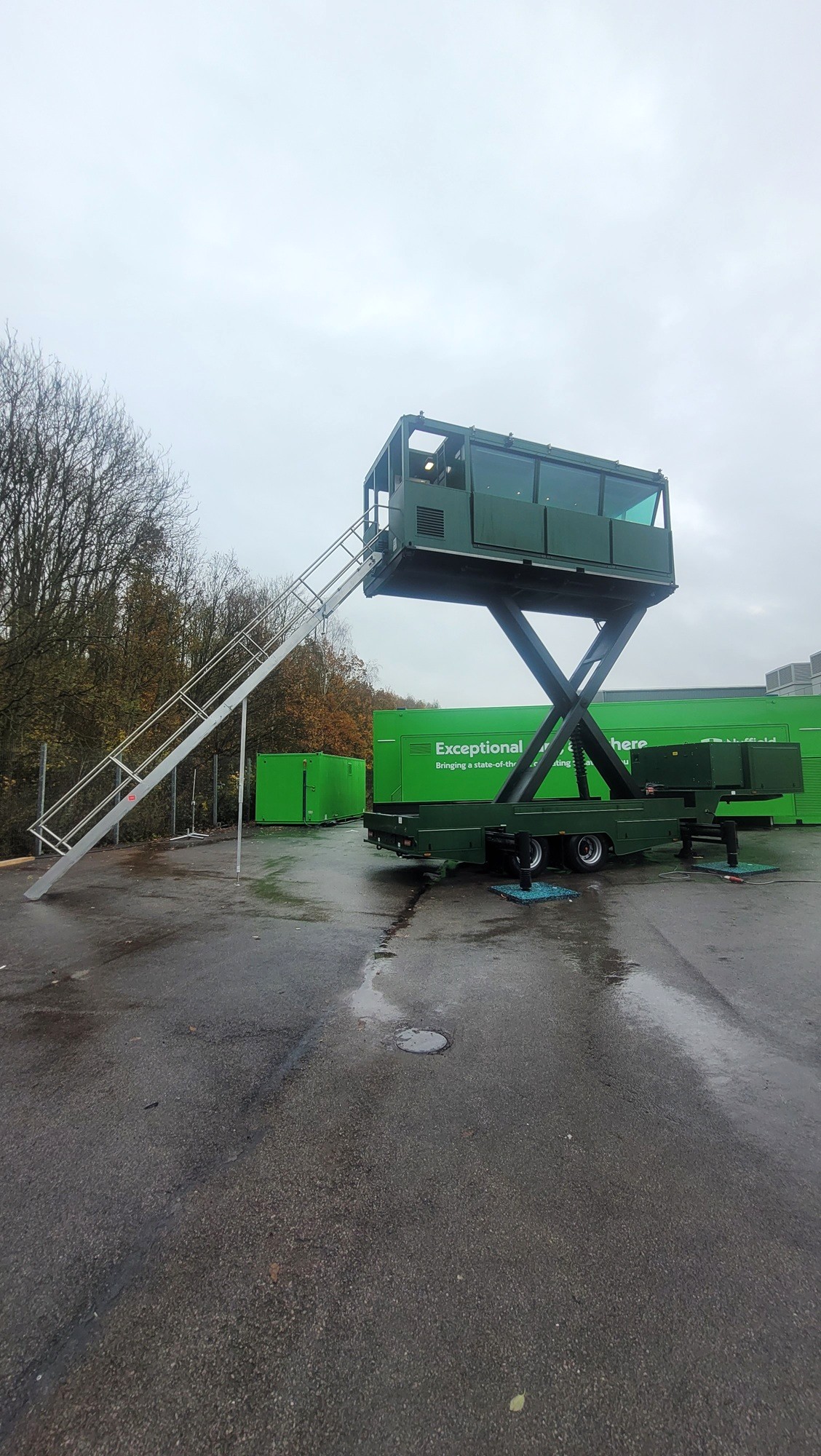Mobile air traffic control tower Forest Green
