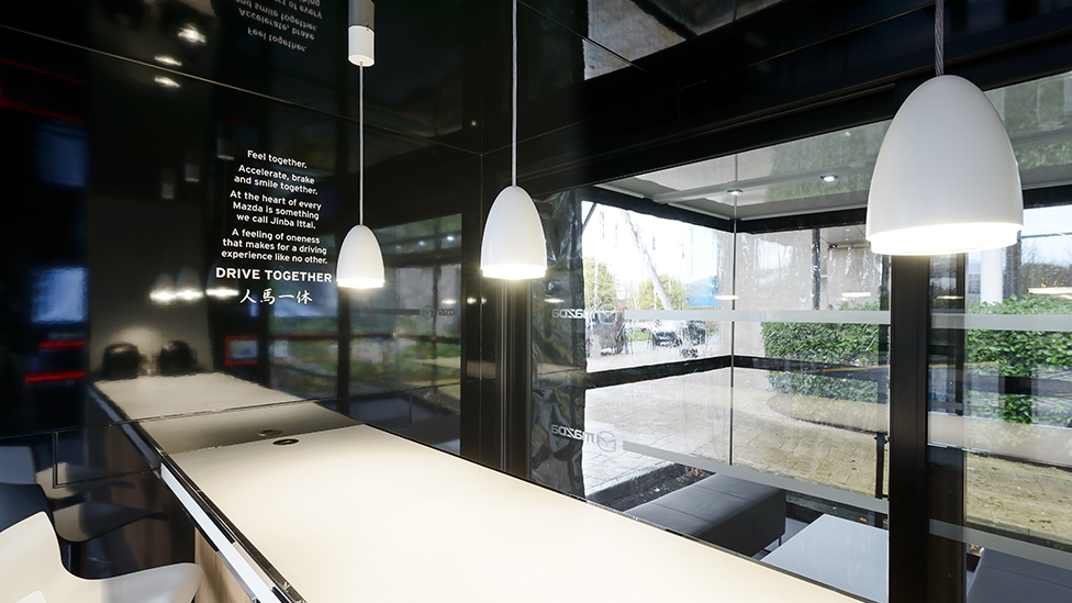 Mazda double expanding sales container