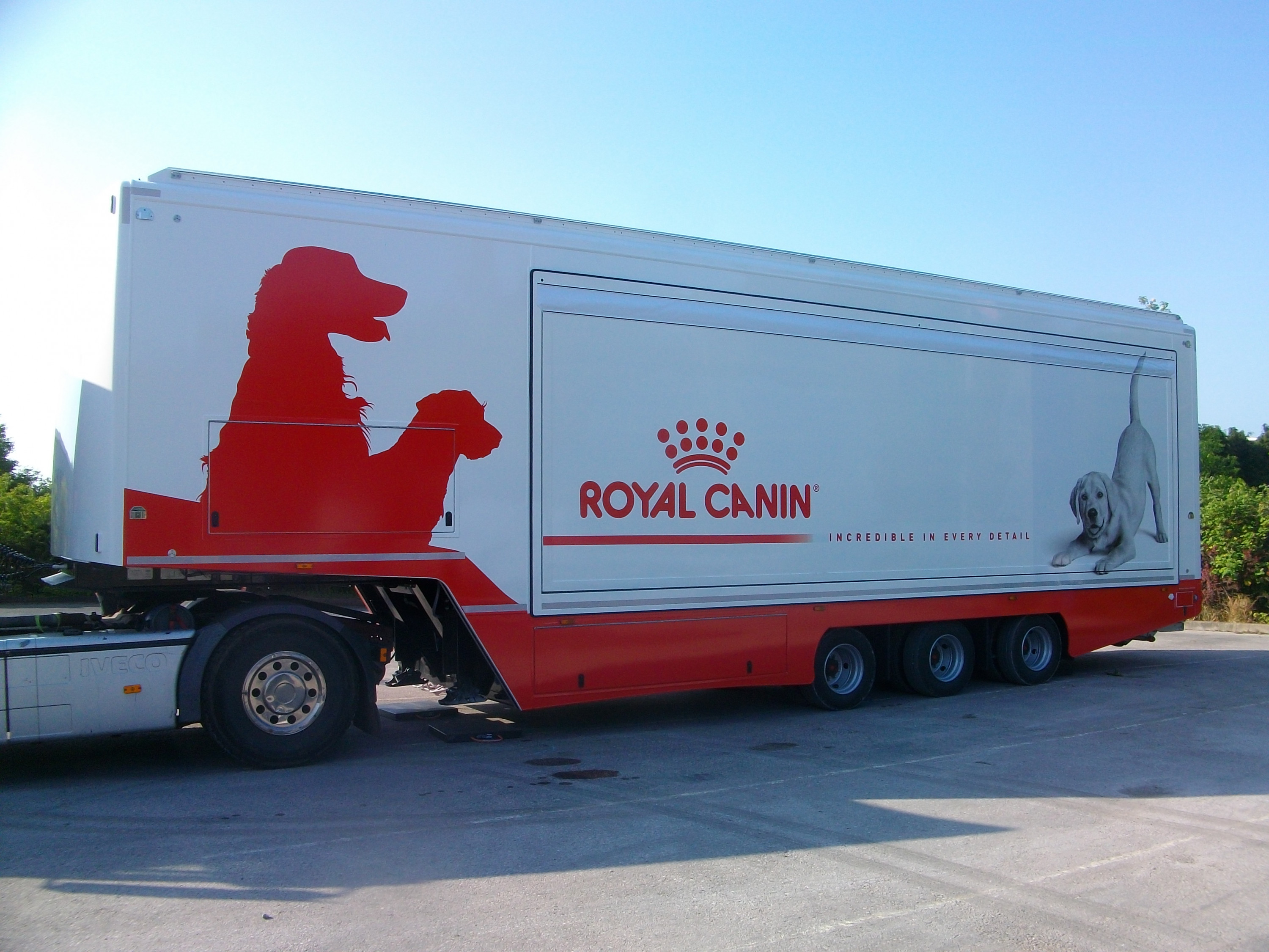 Royal Canin Show Exhibition trailer